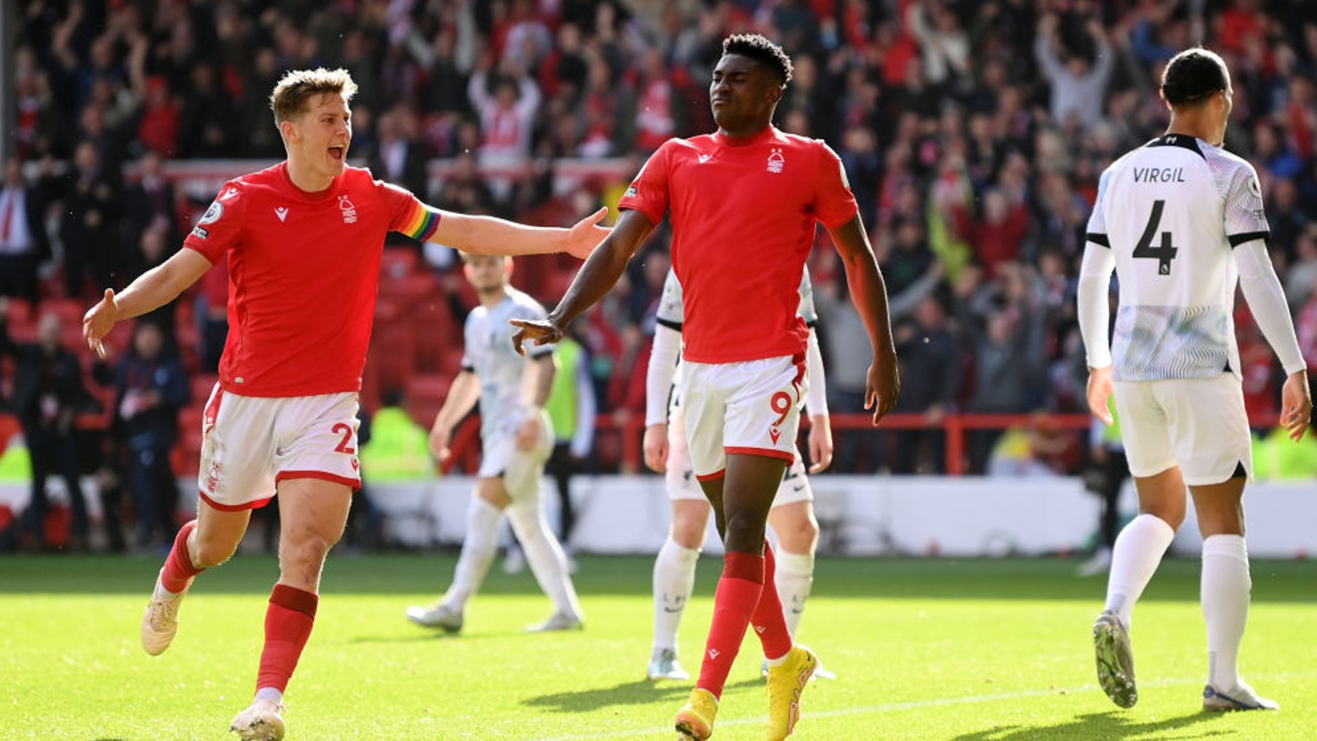 禁区跑位 禁区跑位